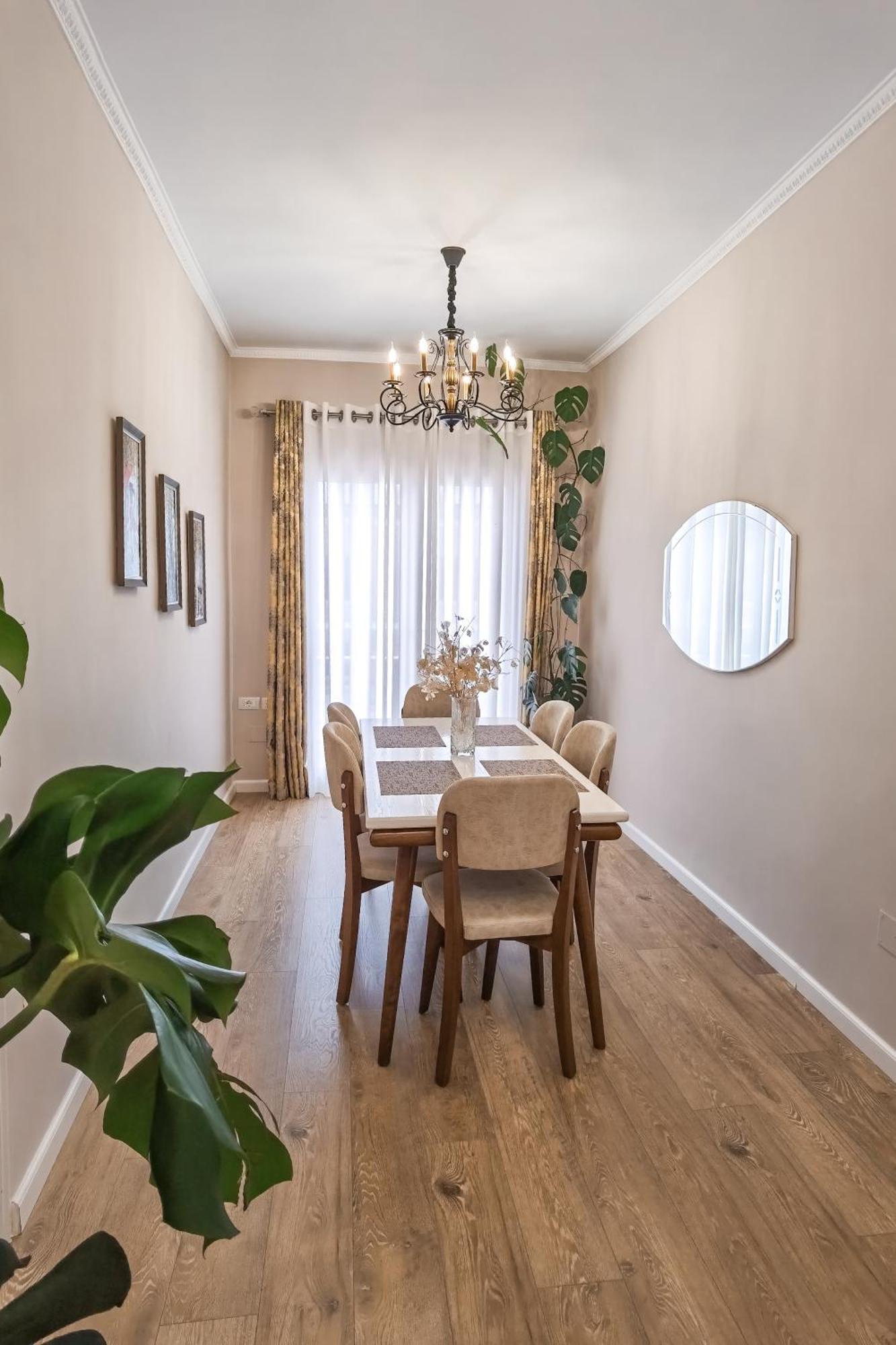 Joni & Joy Center Apartment Berat Buitenkant foto